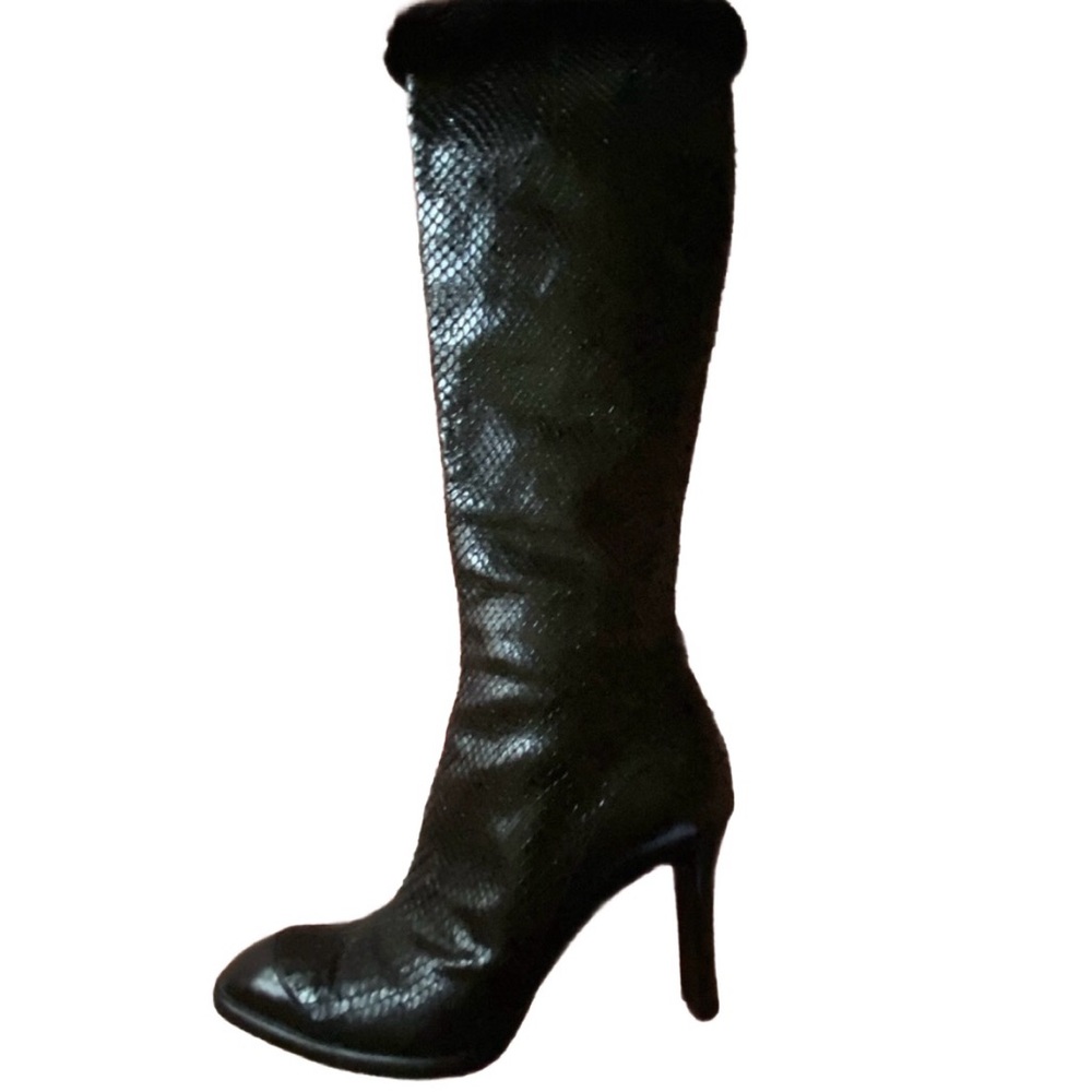 💥💥Stunning Tod’s Python boots 💥💥